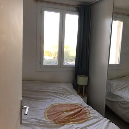 Appartement Vacances A Frejus Avec Piscine Extérieur photo